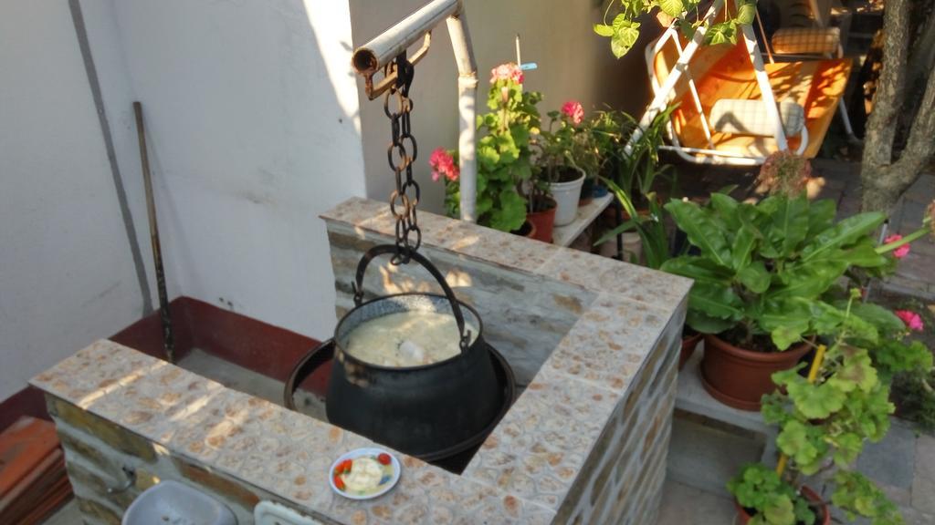 Szlavi Apartman Baja Exterior foto
